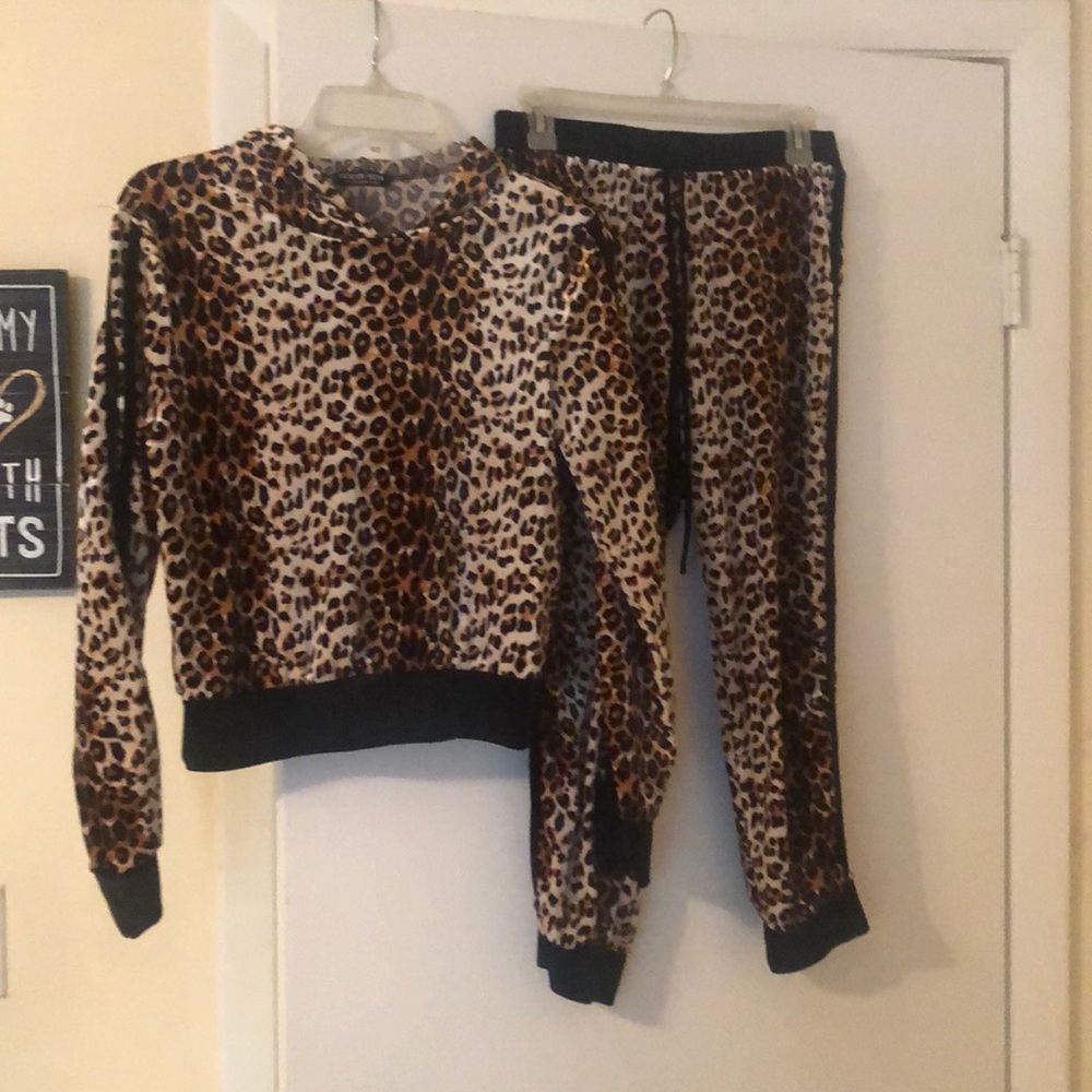 Leopard track suit velvety feel